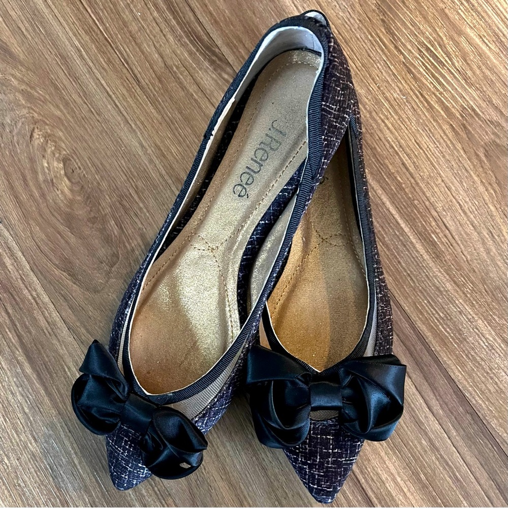 J. Reneé Pointed Flats w/ Bow